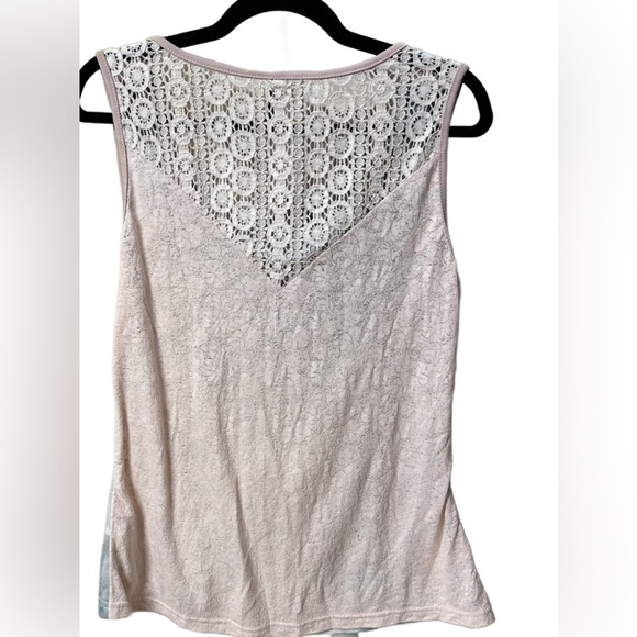 Cowl neck sleeveless top - Picture 2 of 3